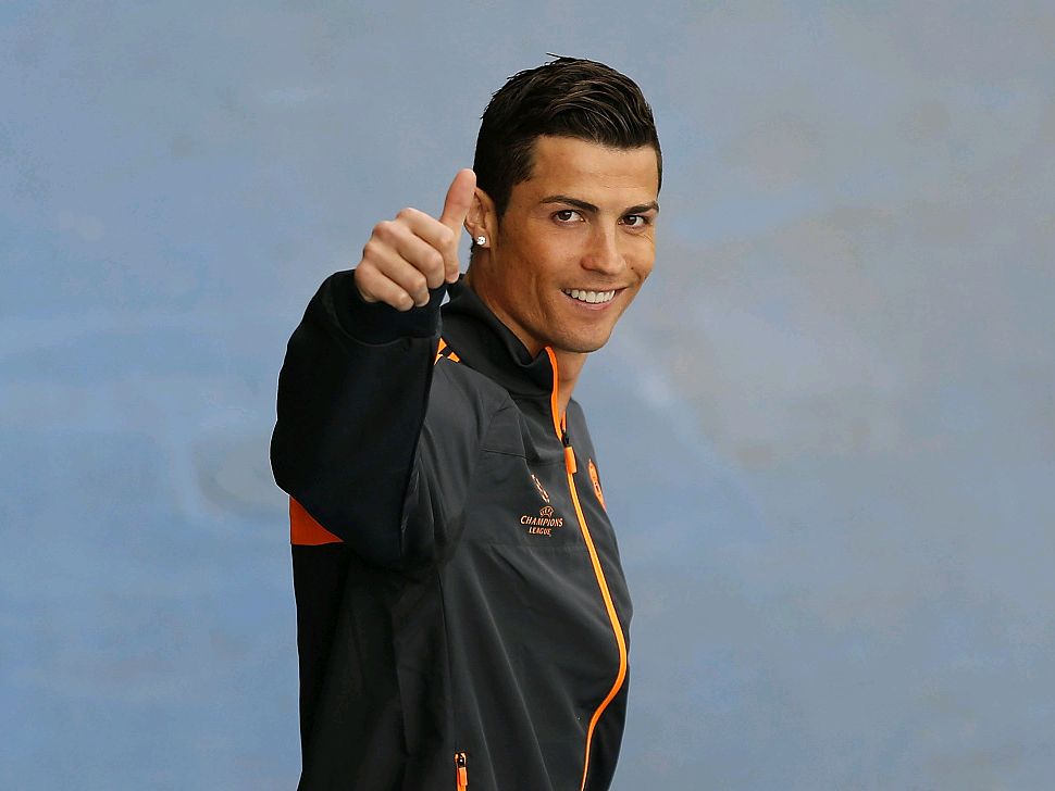 欧冠淘汰赛前瞻：拜仁客战巴黎,（欧冠淘汰赛前瞻：拜仁客场对阵巴黎圣日耳曼）