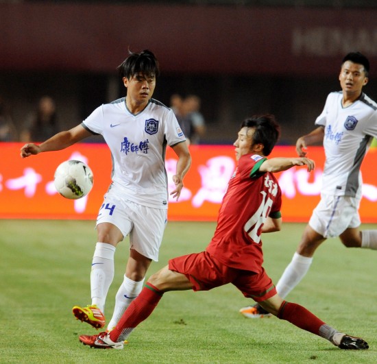 半场：拜仁1-1圣保利，格雷罗扳平，卡尔中柱，洪通吉破门+伤退（半场战报：拜仁1-1圣保利，洪通吉先破门后伤退，格雷罗扳平，卡尔中柱）