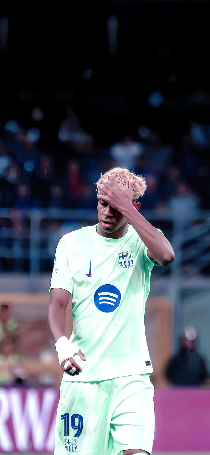 篮球篮网新援表现稳定（篮网新援发挥稳健）