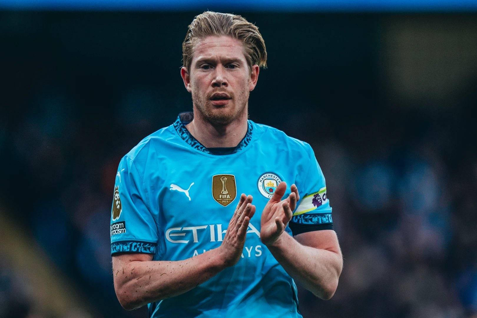 足坛进入三“骄”时代 哈兰德&姆巴佩&亚马尔身价2亿欧并列第一（足坛“三骄”并立：哈兰德、姆巴佩、亚马尔以2亿欧并列身价榜首）