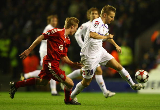 2025-26橄榄球挑战杯R1酋长战胜猎豹（橄榄球挑战杯2025-26赛季首轮：酋长击败猎豹）