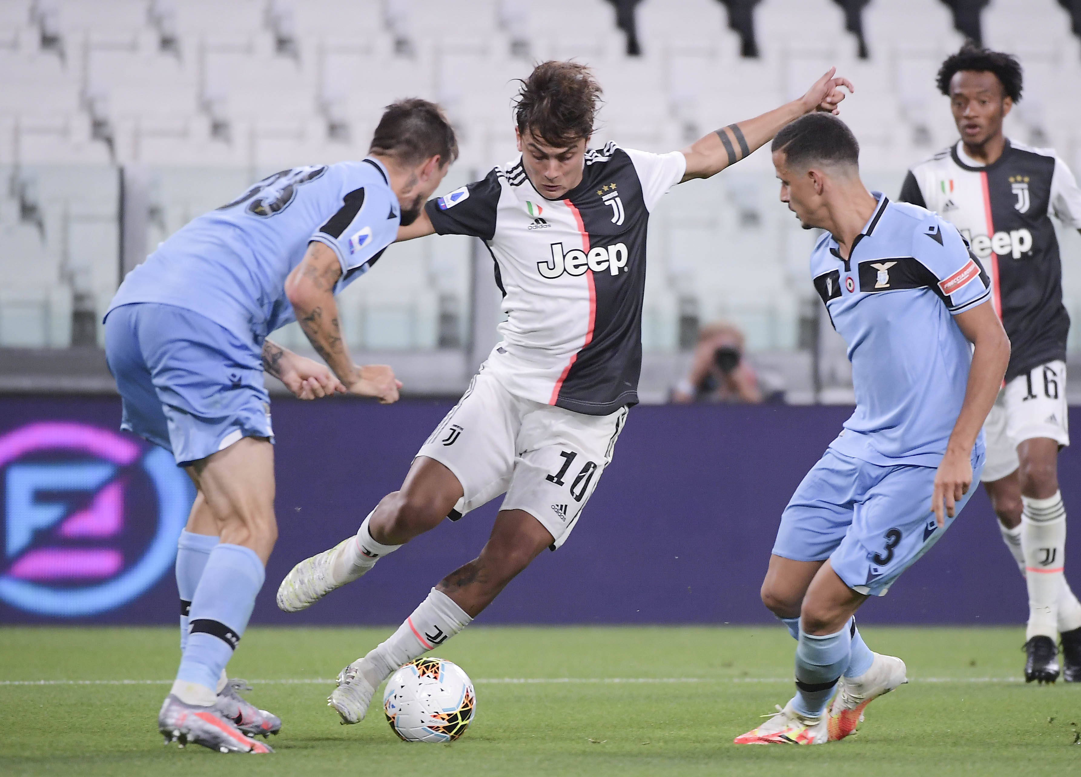 全运会女排半决赛综述：山东女排连胜上海晋级决赛，将与江苏争冠（全运会女排半决赛回顾：山东力克上海晋级决赛，与江苏会师争冠）