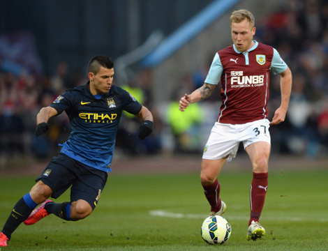 阿莫林：库尼亚已归队，有两人出战成疑；不会看谩骂我的言论（阿莫林：库尼亚回归，两人出战成疑；我不看针对我的谩骂）